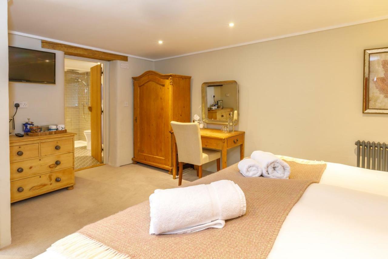 Trewornan Manor Bed and Breakfast Wadebridge Exteriör bild